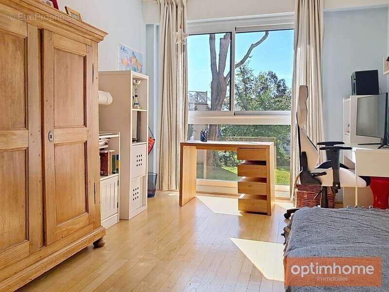 Appartement à GARCHES