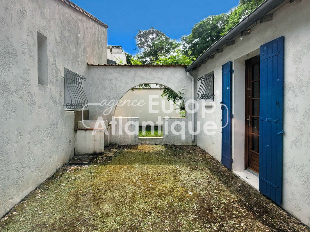 Maison à LES MATHES