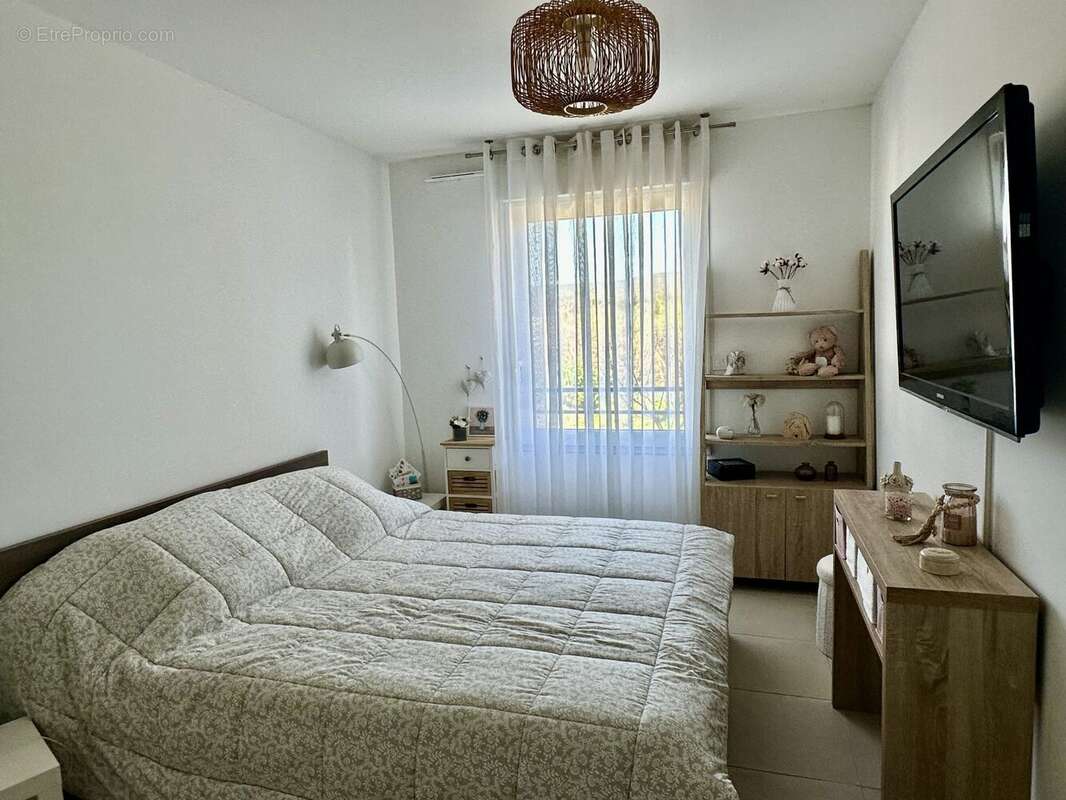 Appartement à SAINT-CYR-SUR-MER