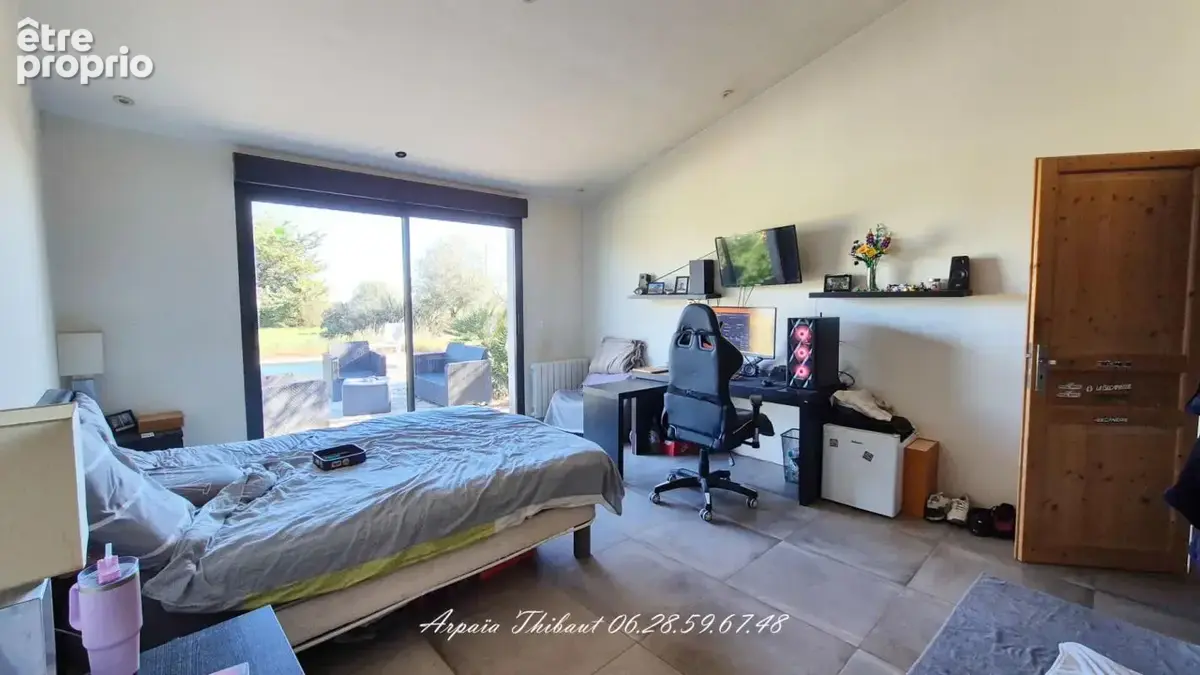 Maison familiale de plain-pied 192 m² sur plus de 8 000 m² avec vue dégagée sur le plateau - photo 9
