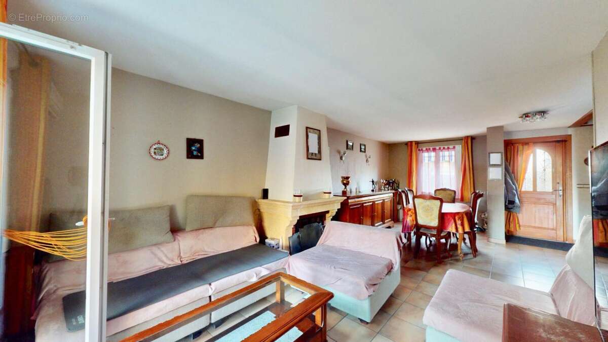 Maison familiale ou PMR  77 Chevru 7 pièce(s) 130 m2   230 000 - photo 4