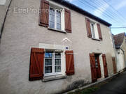 Maison de ville de 92 m2 sans terrain - Maison à DESCARTES