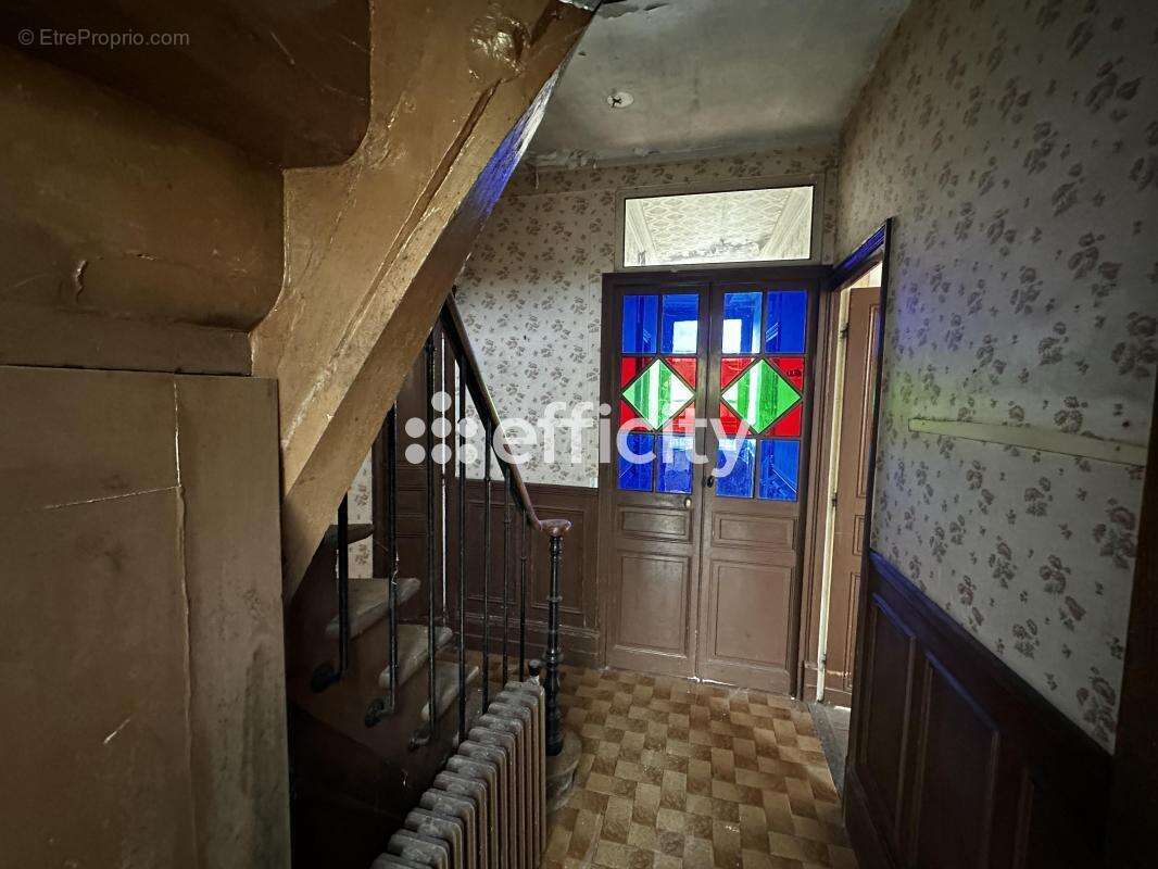 Maison à COULOMMIERS