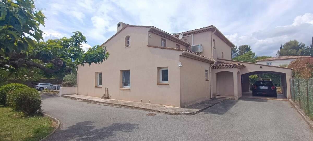 Maison à MOUANS-SARTOUX