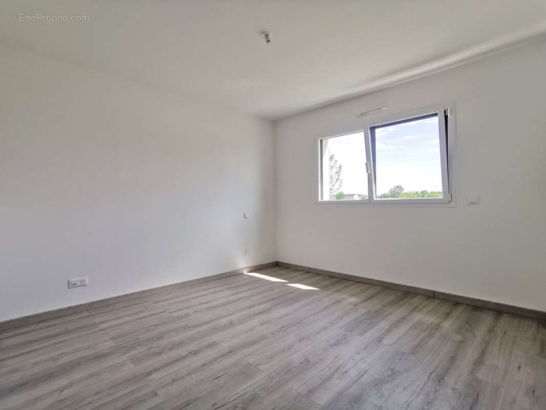 Maison achevée en 2026 avec 5 chambres à Rosières - photo 9