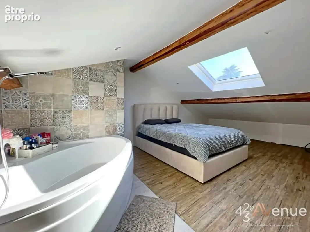 Appartement 9 pièces 169 m² à vendre à Saint-Etienne (42000) - photo 1