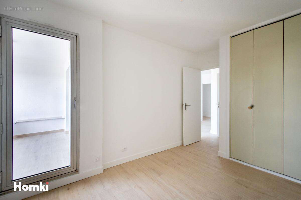 Appartement à MAUGUIO