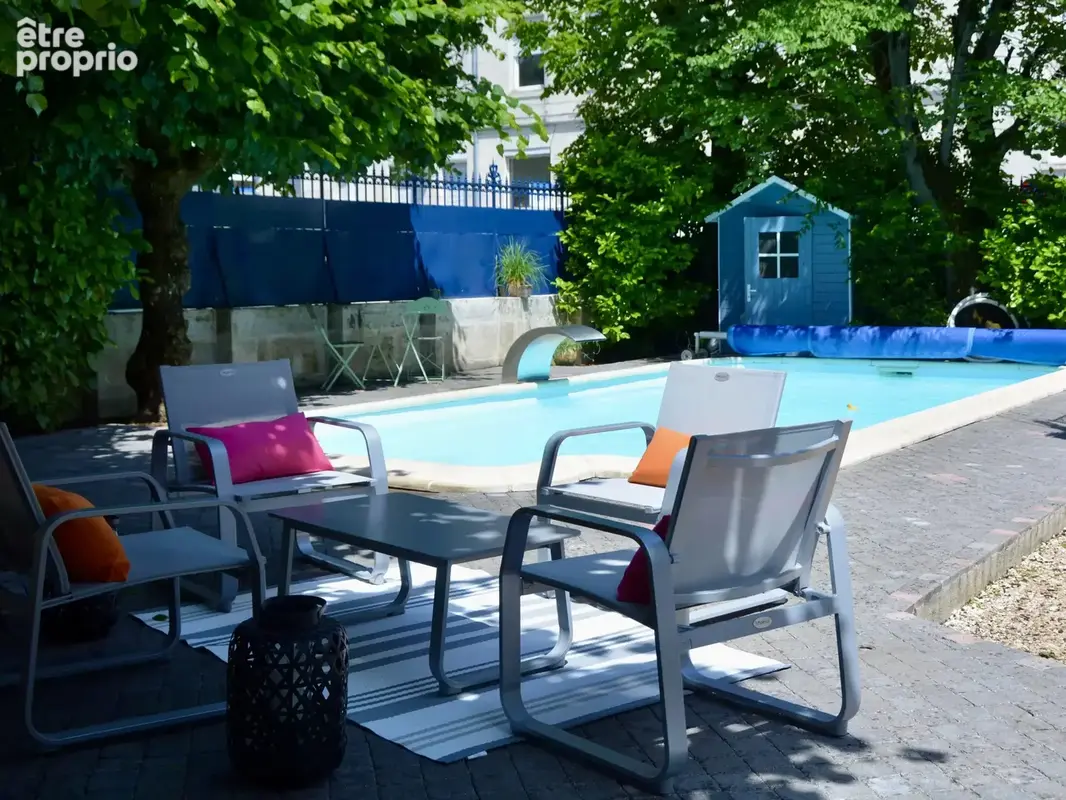 Belle maison de ville offrant 11 chambres - photo 2