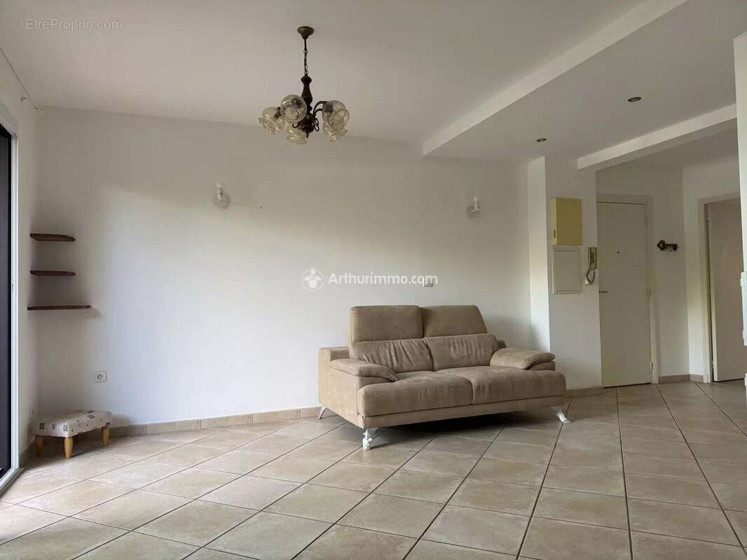 Appartement à SIX-FOURS-LES-PLAGES