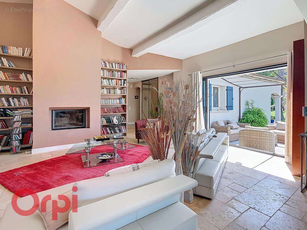 Maison à LE CASTELLET