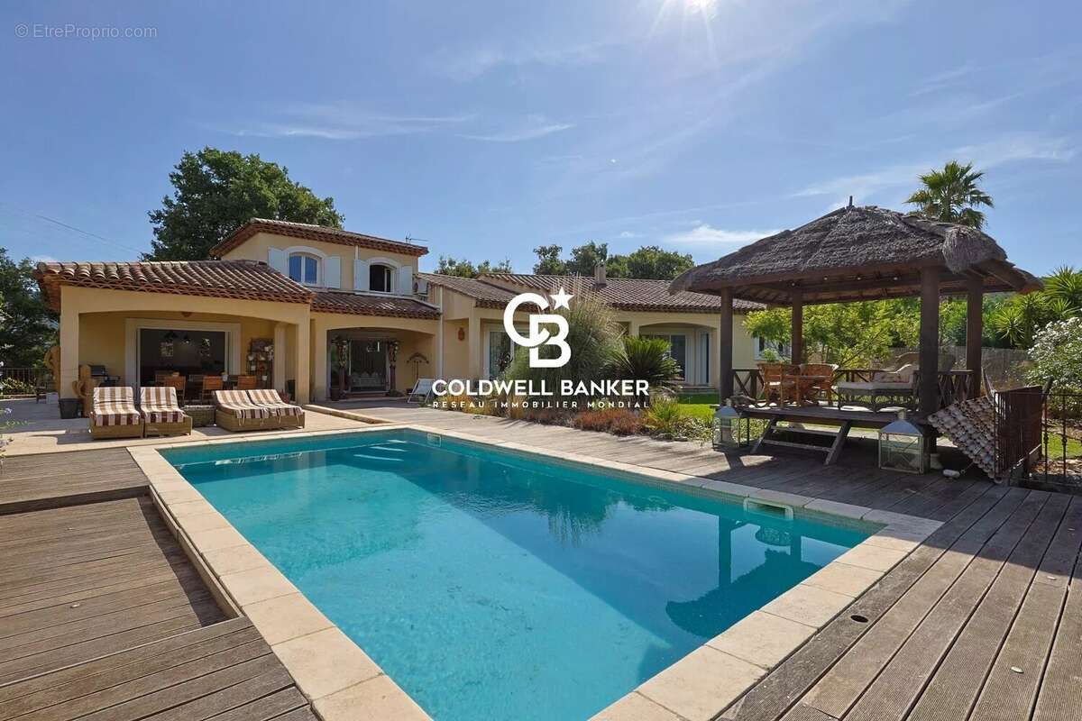 Maison à BORMES-LES-MIMOSAS