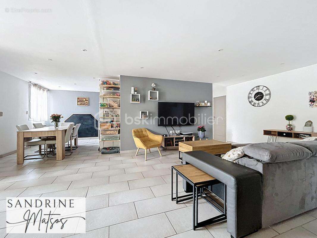 Appartement à CHARVIEU-CHAVAGNEUX