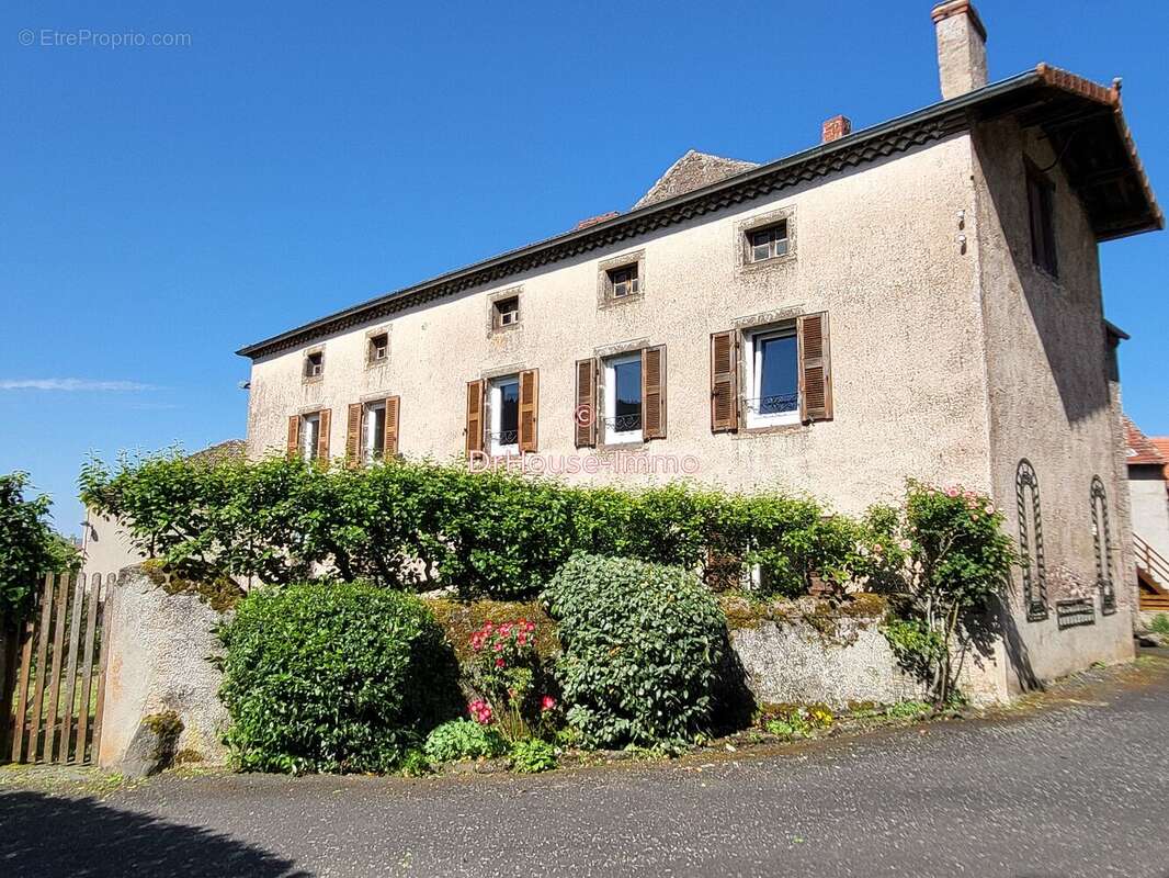 Maison à SIAUGUES-SAINTE-MARIE