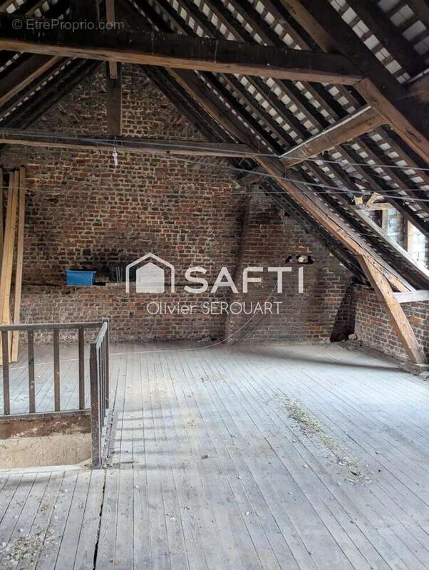 Appartement 160 m² à Saint-Quentin  - photo 4