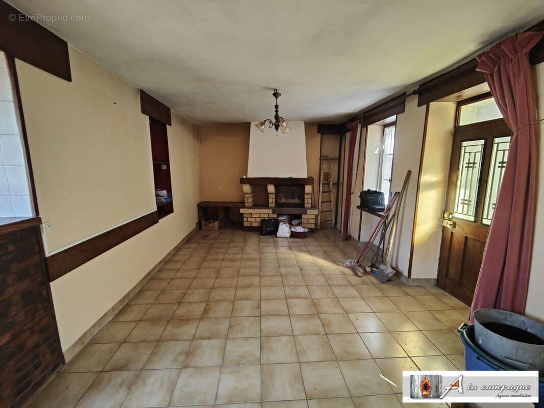 Maison à CHAMBON-SUR-VOUEIZE