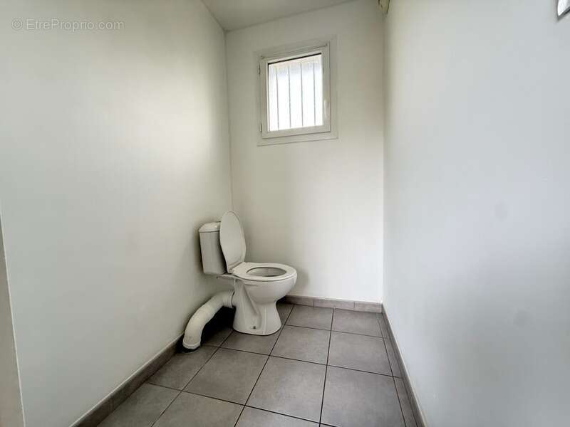 Maison à MESLAY-DU-MAINE