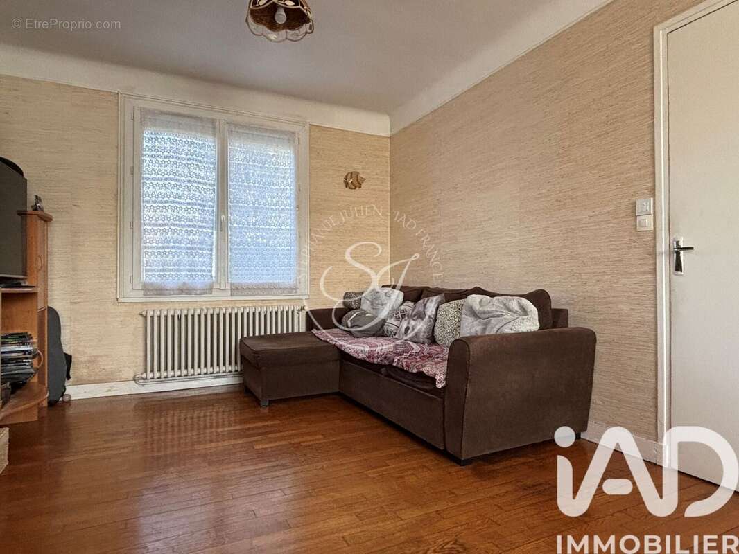 Photo 3 - Maison à SAINTRY-SUR-SEINE