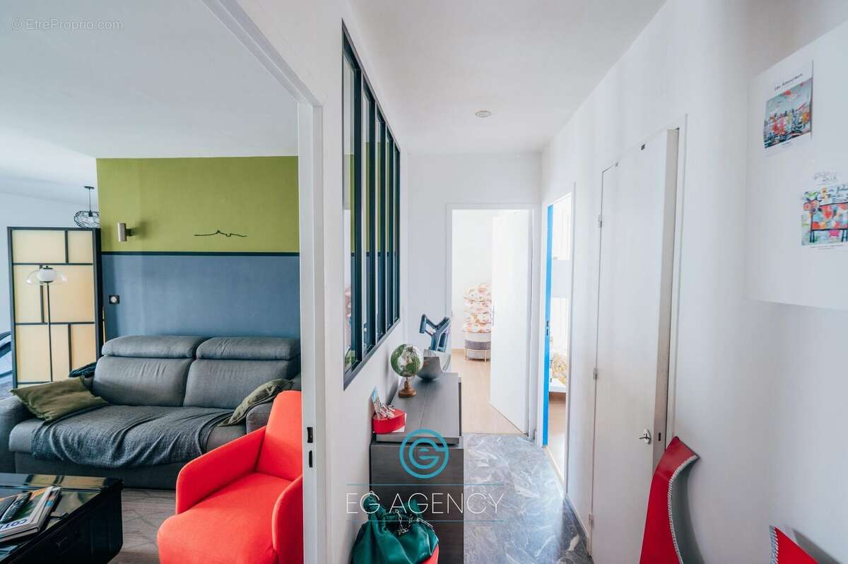 Appartement 73 m² à Marseille-8e  - photo 8