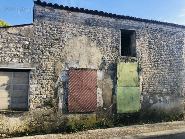 Maison à THAIRE