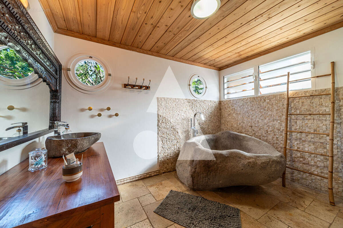 Villa de charme cachet créole et confort contemporain - photo 8