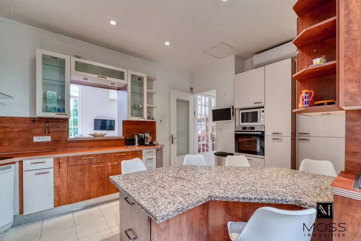 Parc Chambrun . Superbe Villa de 10 Pieces - photo 26