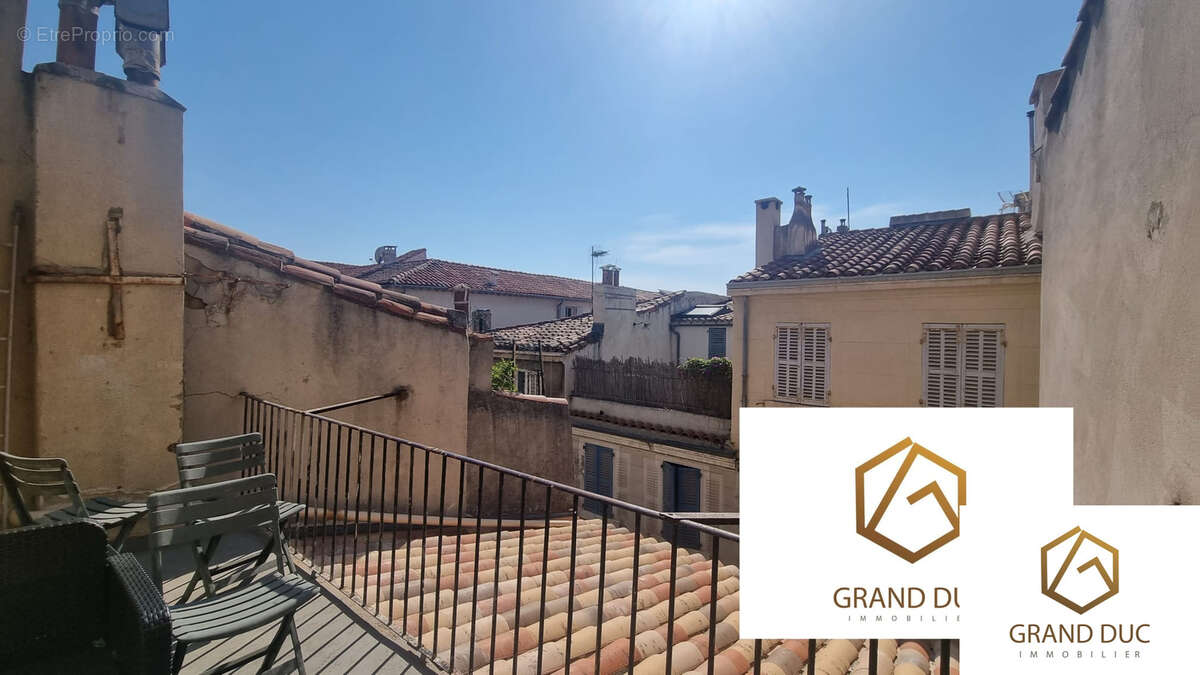 Appartement à MARSEILLE-2E