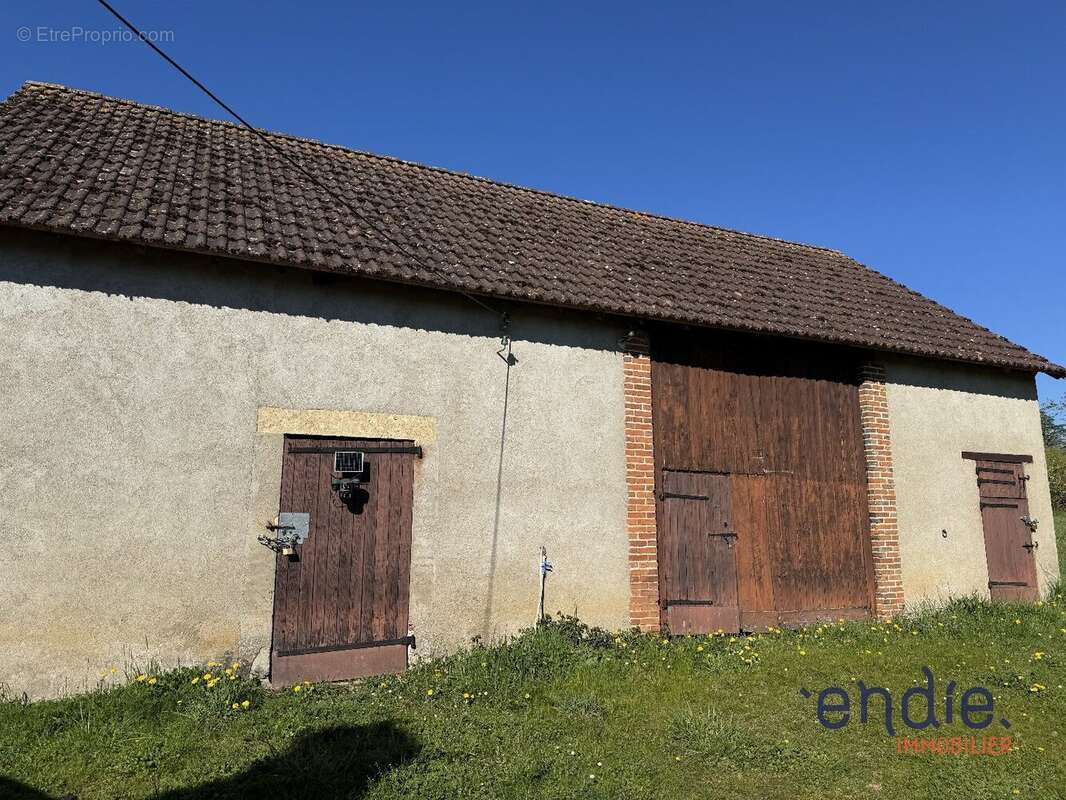 Maison à LURCY-LEVIS