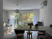 Maison à LA ROQUE-D&#039;ANTHERON