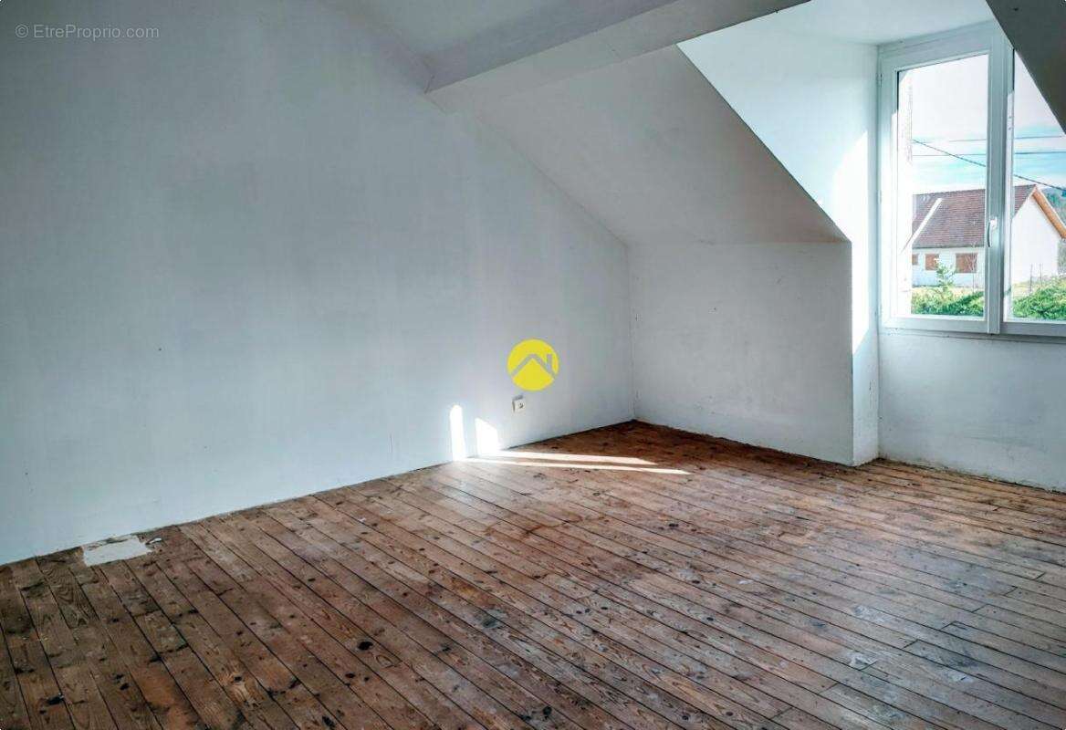 Maison à CREVANT