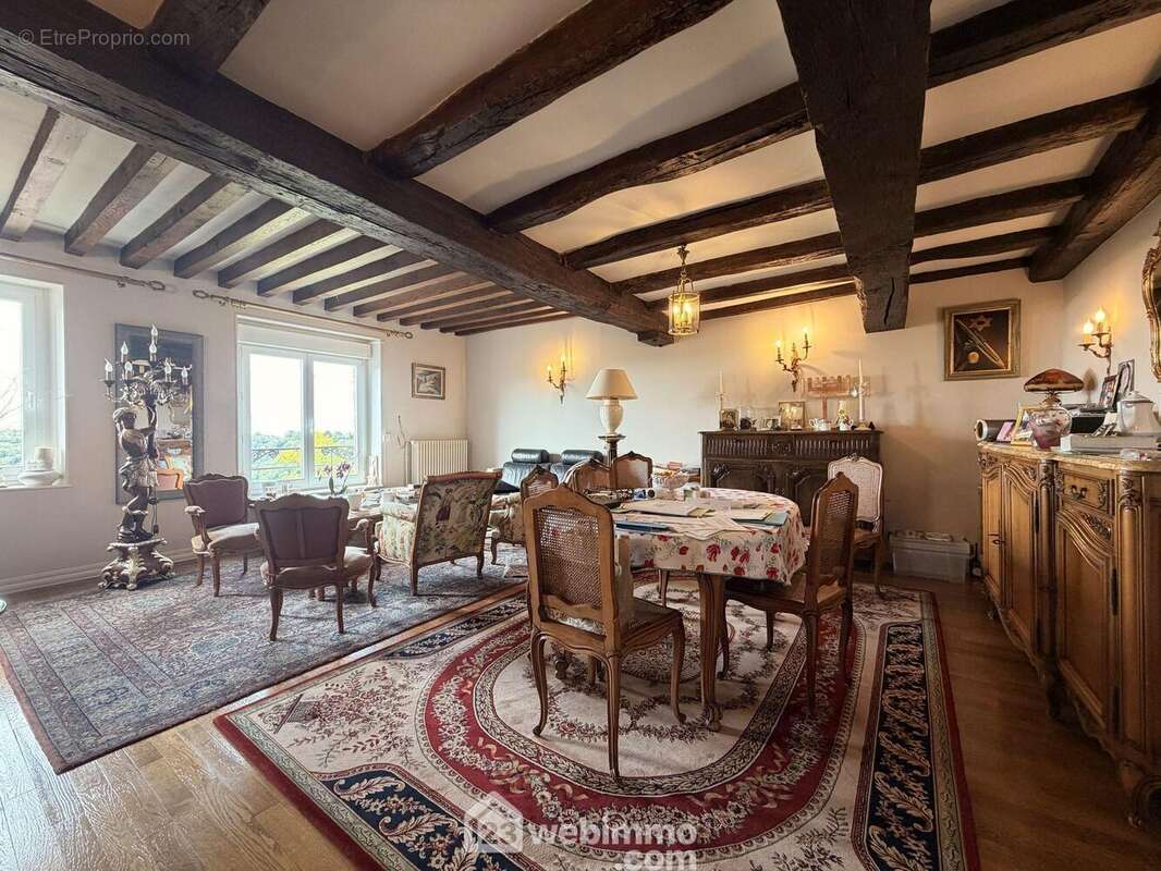 Appartement 255 m² à Laon  - photo 5