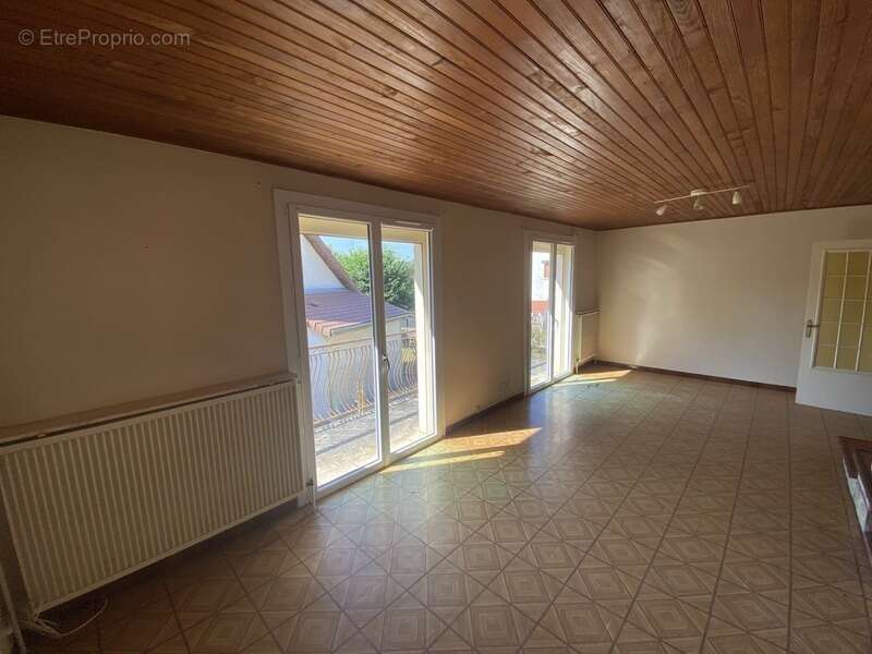 Maison familiale au calme avec potentiel à développer - photo 7