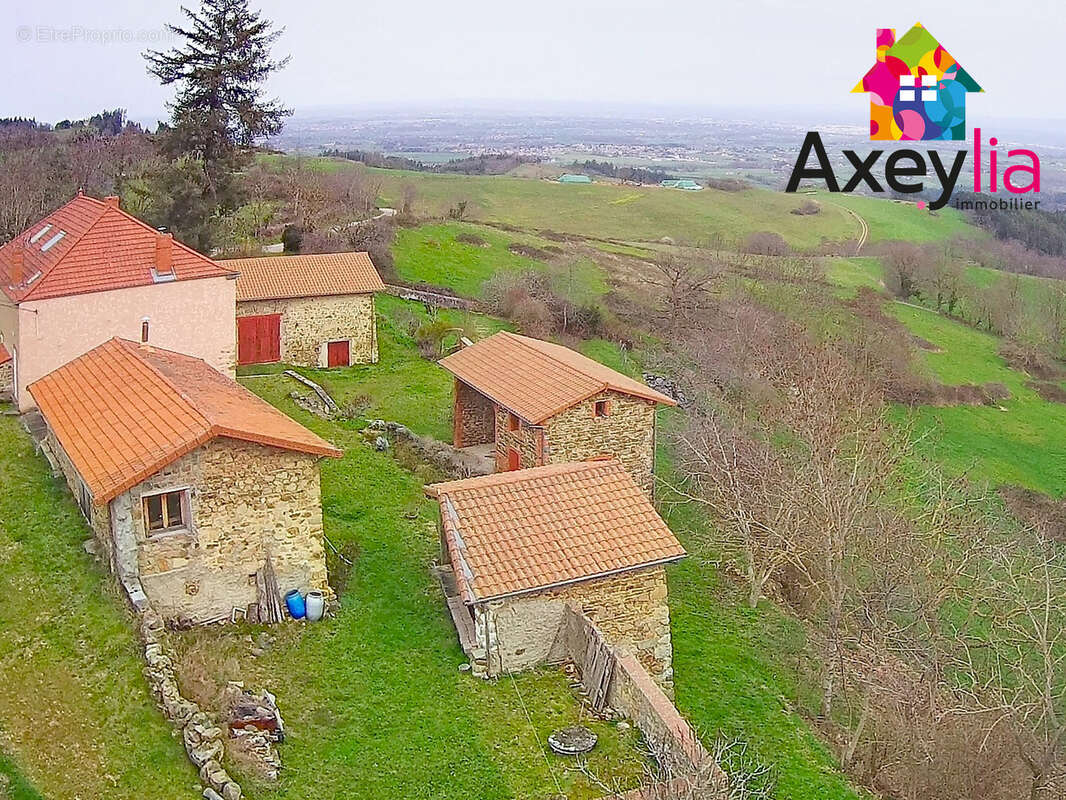 Maison à SAINT-JEAN-SAINT-MAURICE-SUR-LOIRE