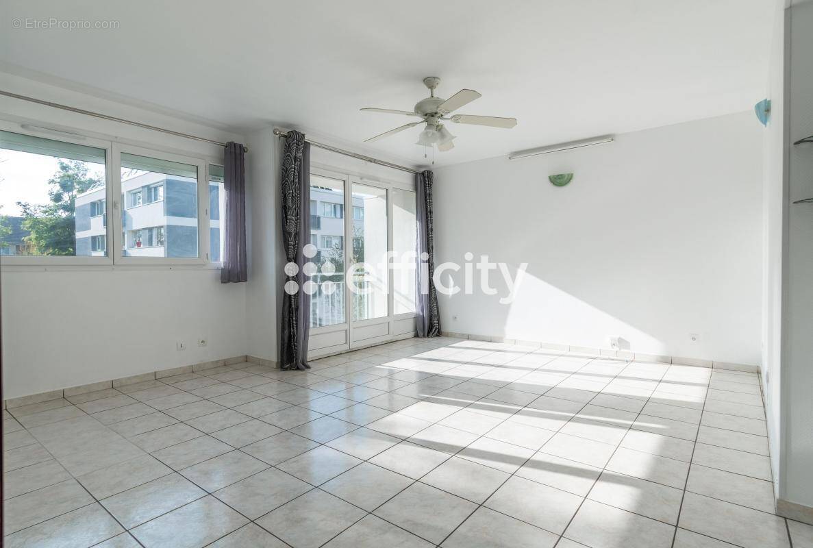 Appartement à VILLENEUVE-LE-ROI