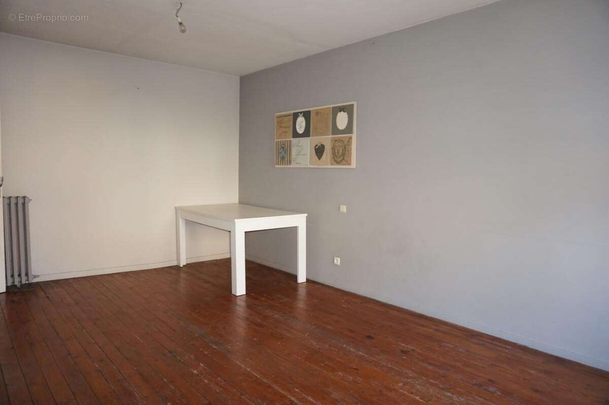 Maison à MORTAGNE-SUR-SEVRE