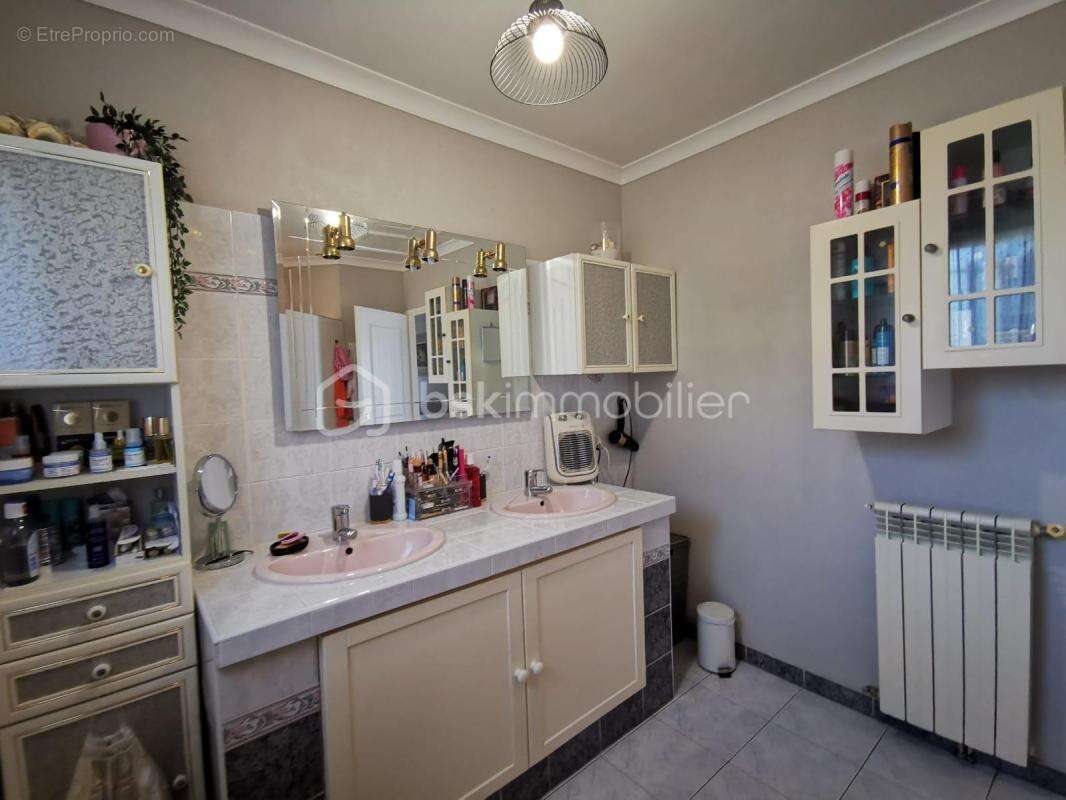 Maison à ROQUEMAURE