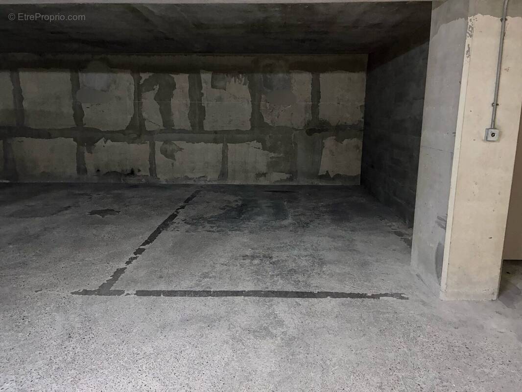 Parking à PARIS-19E