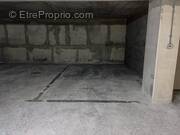 Parking à PARIS-19E