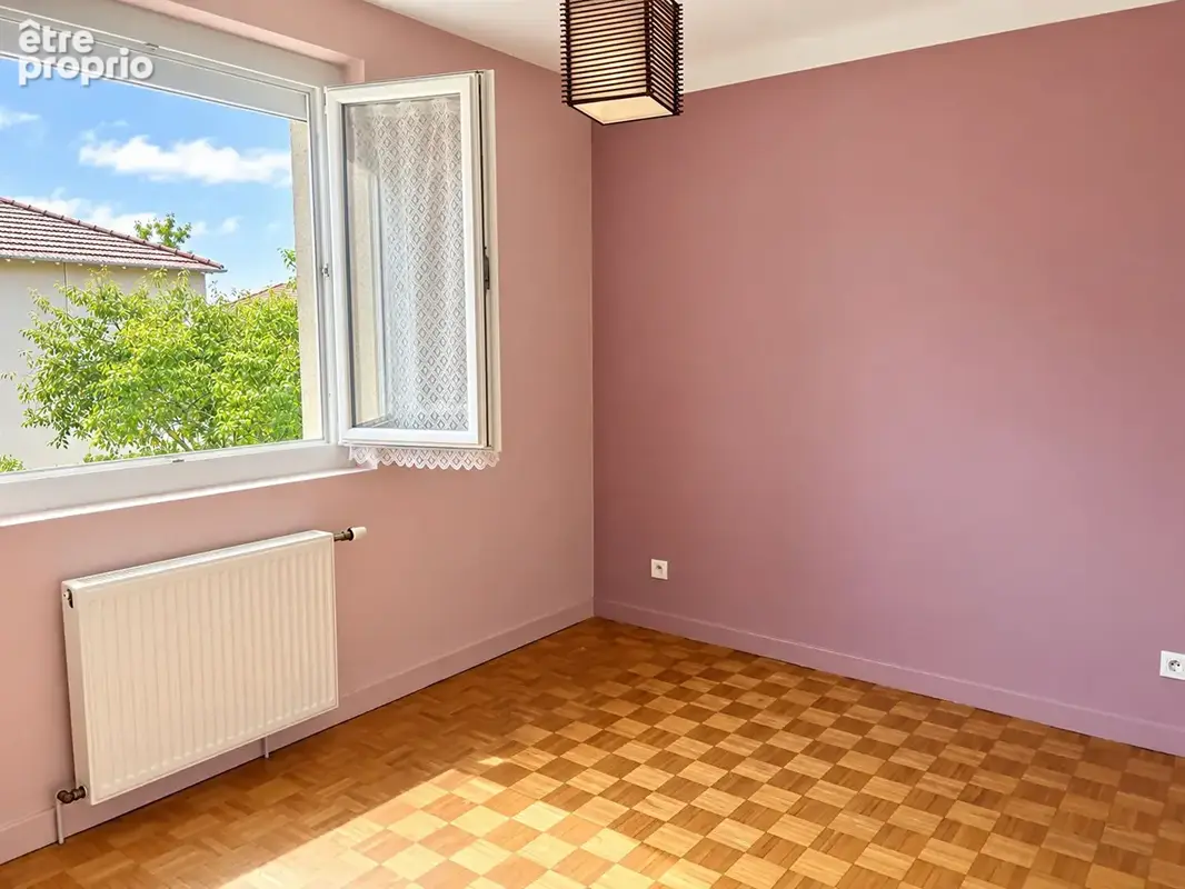 A vendre mably maison mitoyenne de 4 pieces 2 chambres et un bureau - photo 10