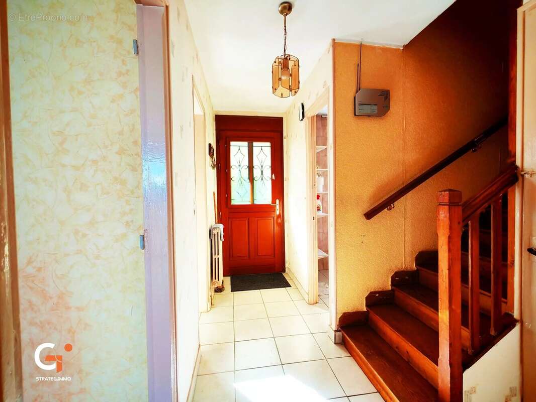 Maison à SAINT-ETIENNE-DU-ROUVRAY