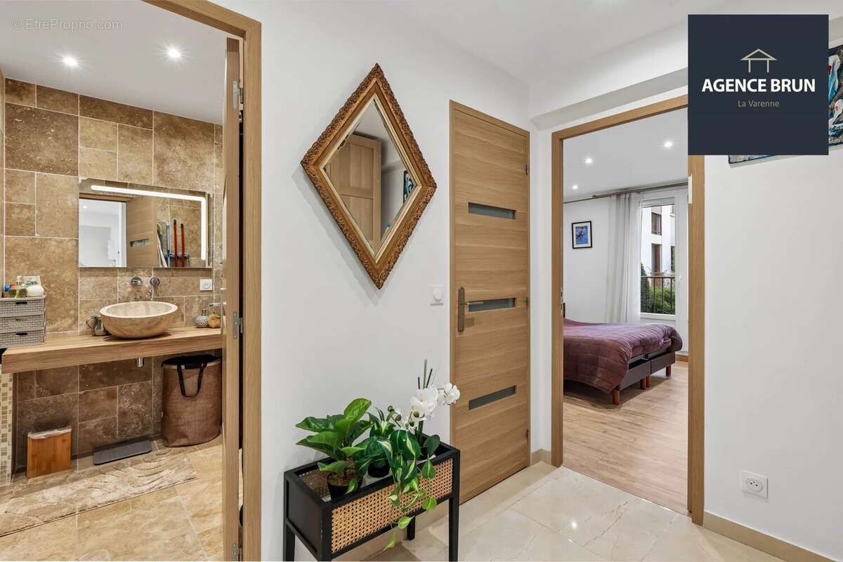 Appartement à SAINT-MAUR-DES-FOSSES