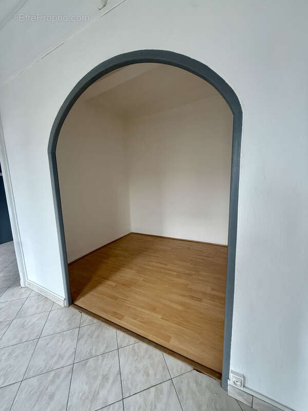 Appartement à AURIOL