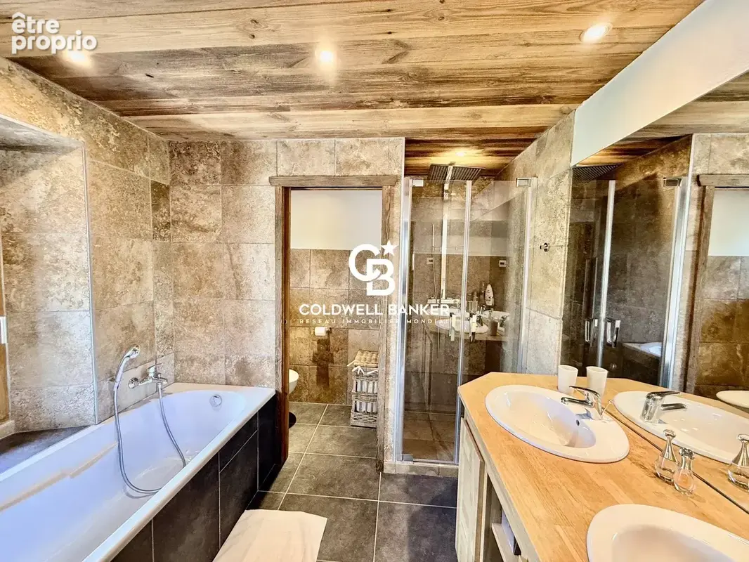 Appartement duplex 131 m2 à vendre à Megève centre village - photo 12
