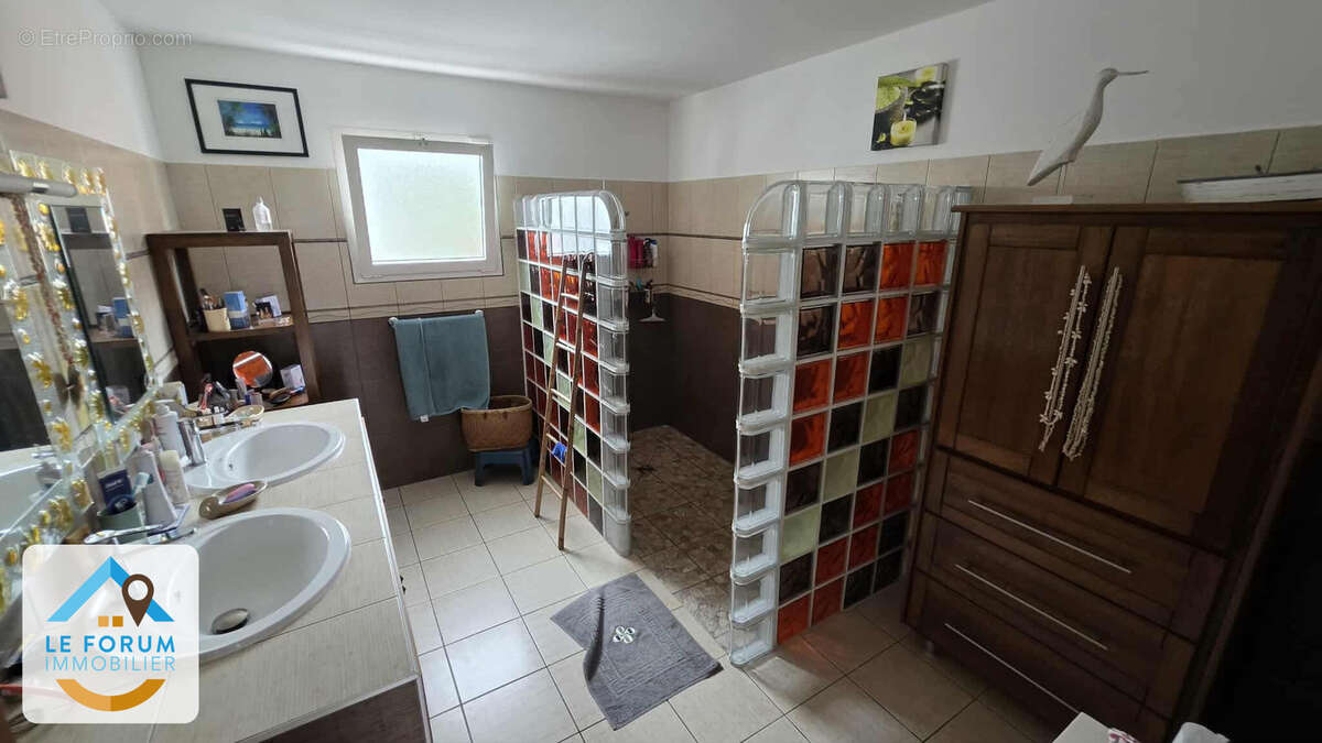 Maison à PETITE-ILE