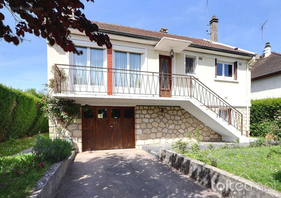 Maison à SAINT-REMY-LES-CHEVREUSE