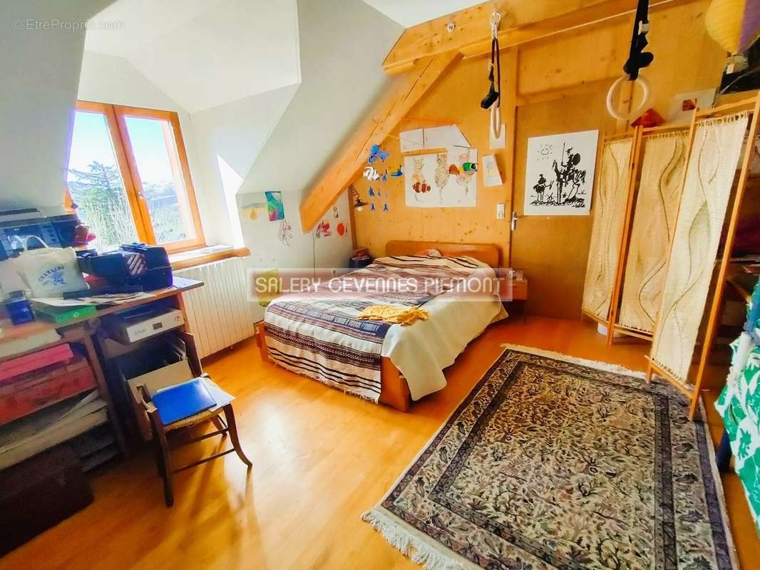 Maison à LE PONT-DE-MONTVERT