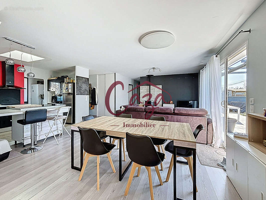 Maison à CAMBLANES-ET-MEYNAC