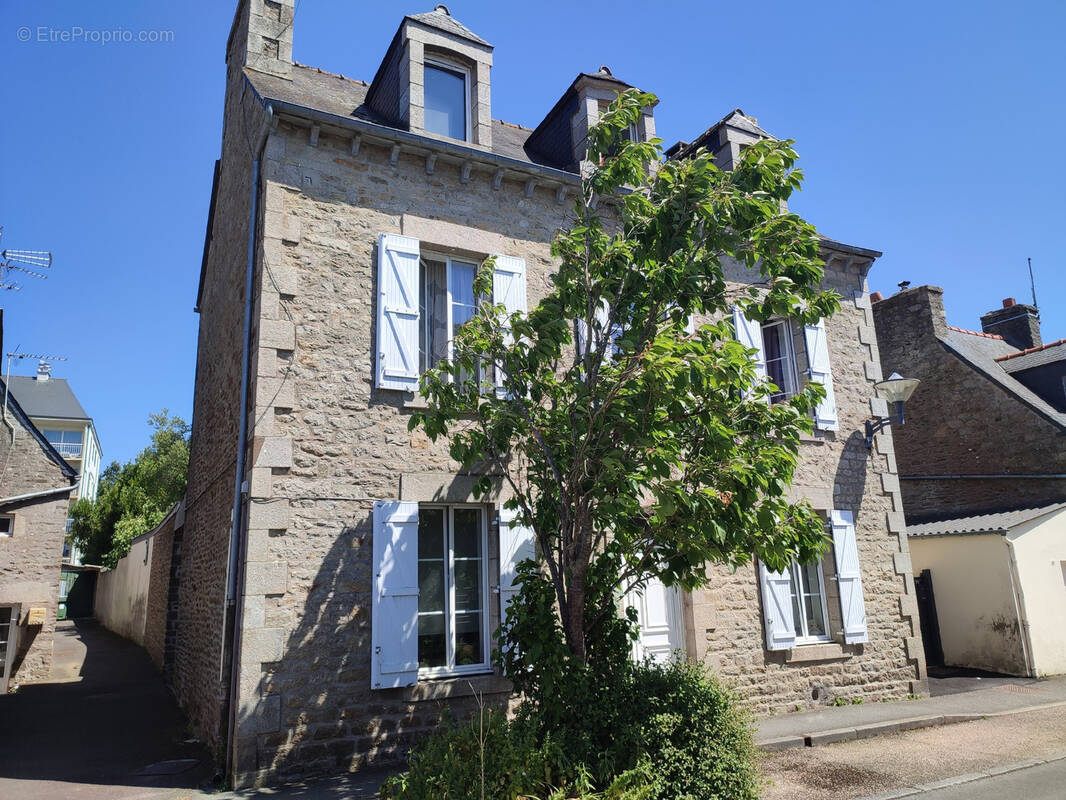 Maison à DINAN