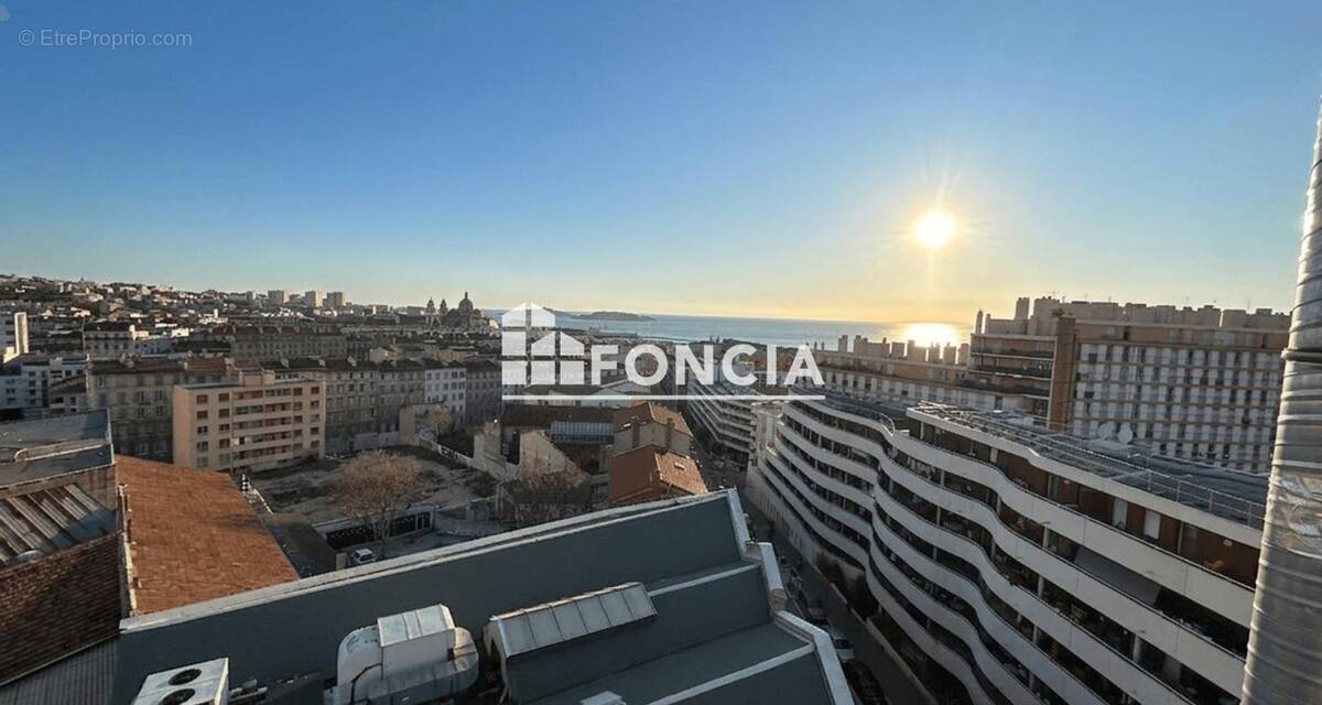 Appartement à MARSEILLE-2E