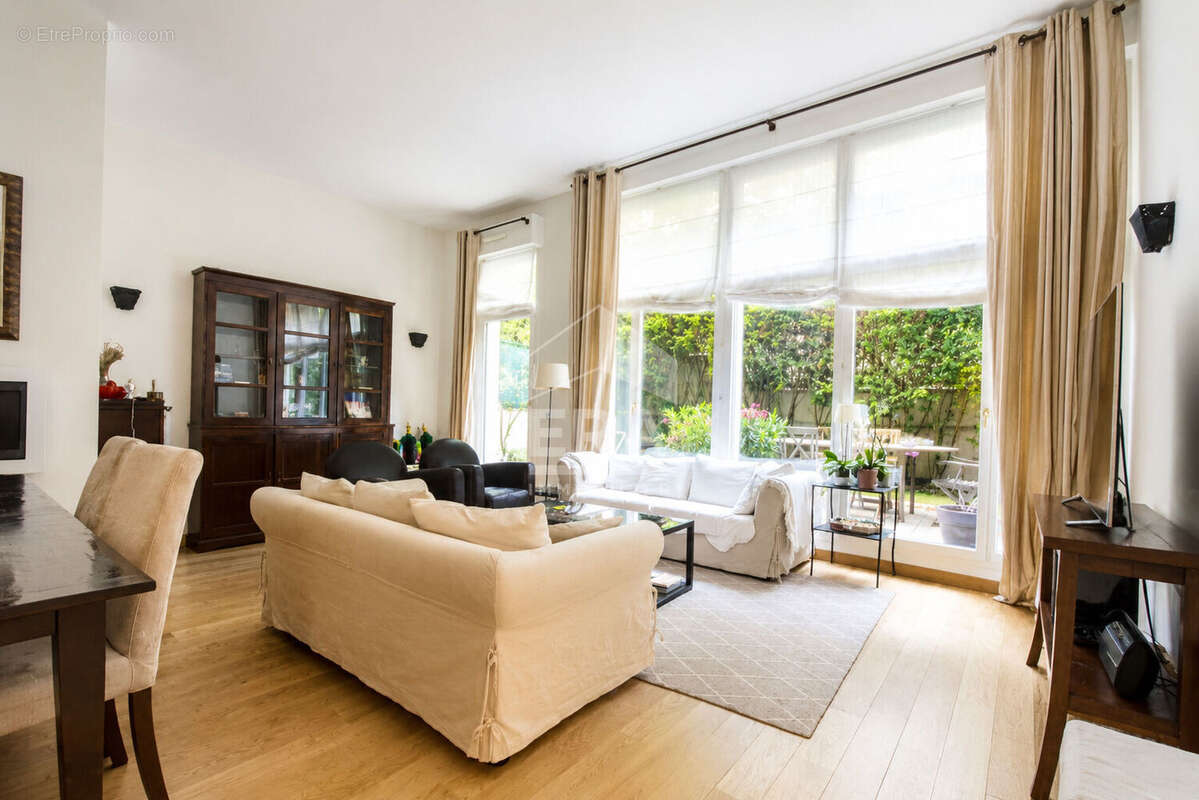 Appartement à ISSY-LES-MOULINEAUX