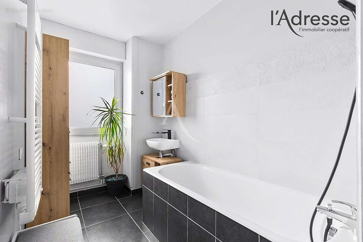 Appartement à SURESNES